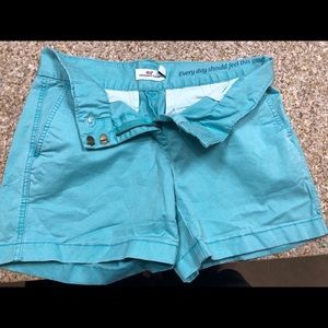 Vineyard Vines Women’s Shorts size 2